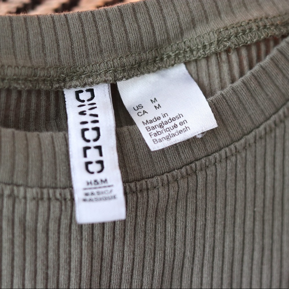 H&M tee - Picture 3 of 4